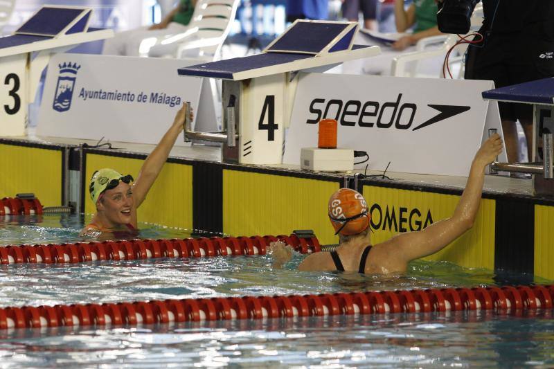 Las instalaciones de Inacua viven estos días una auténtica pasión por la natación, con las gradas llenas y un gran ambiente de compañerismo entre aficionados y clubes en el Campeonato de España.