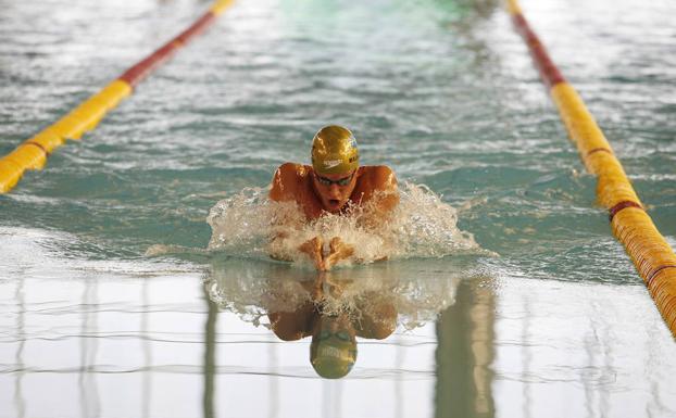 Mireia Belmonte logró ayer dos marcas mínimas para los Europeos de Glasgow. 