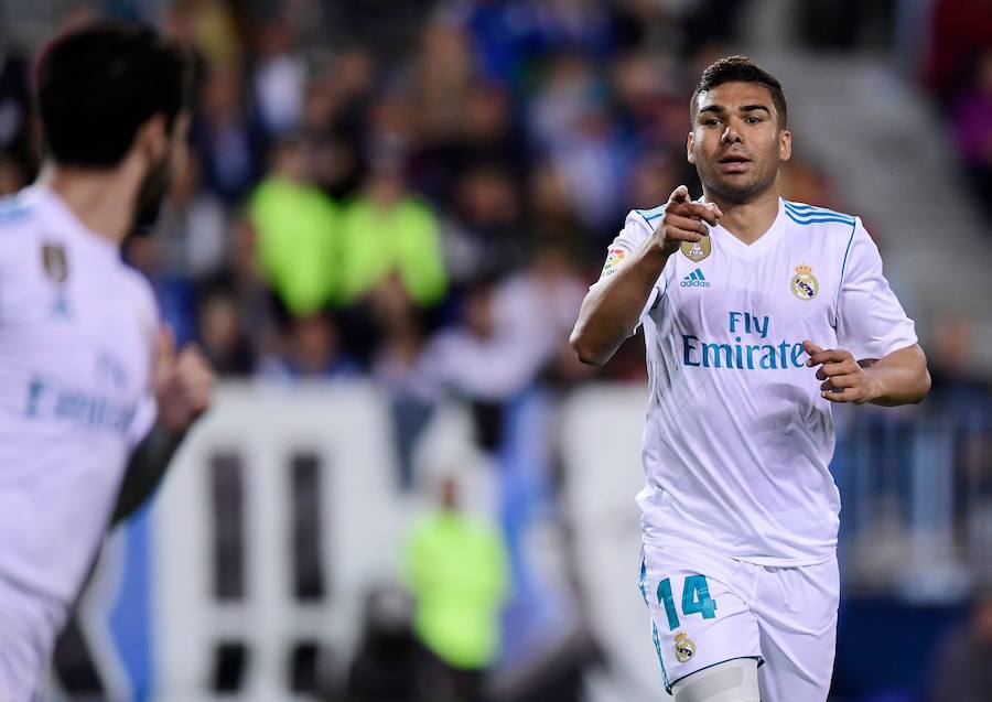 El Real Madrid consigue la victoria en La Rosaleda, gracias a los tantos de Isco y Casemiro. El Málaga marcó el gol del honor en el último minuto del encuentro