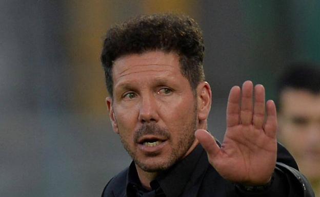 Diego Palo Simeone, durante el partido en Anoeta. 