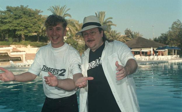 Gabino Diego y Santiago Segura, en 'Torrente 2'. 