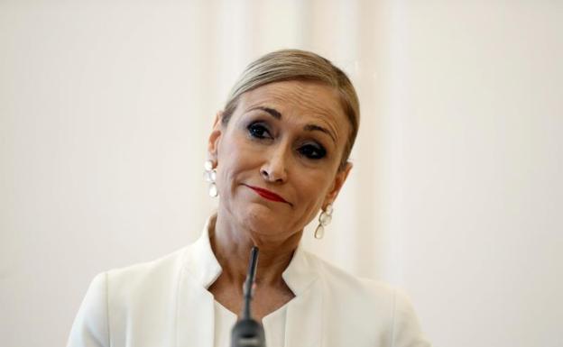 Crisitina Cifuentes, durante el anuncio de su dimisión.