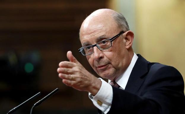 Cristóbal Montoro, ministro y Hacienda.