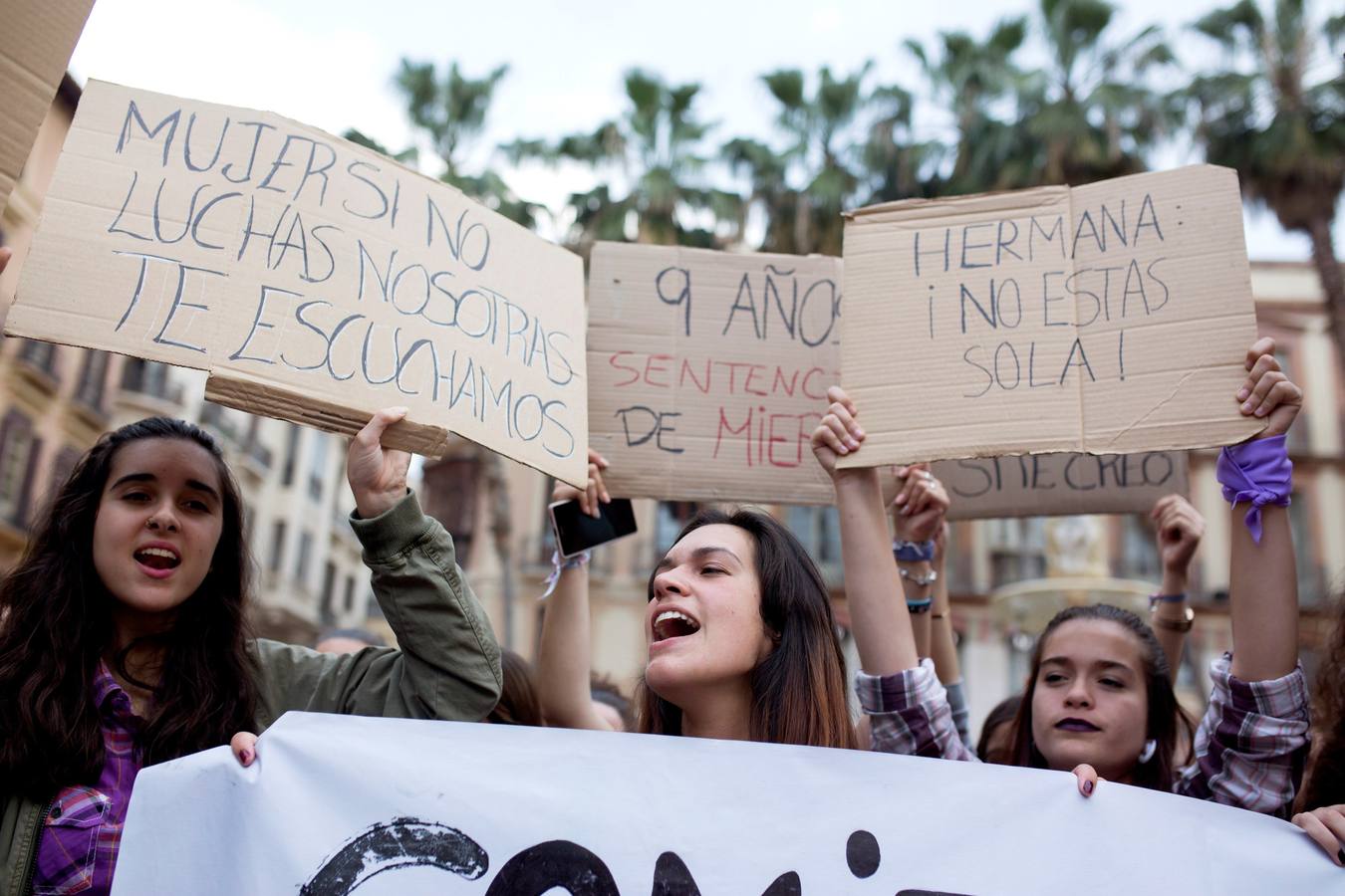 Colectivos y asociaciones feministas impulsan protestas en ciudades de toda España