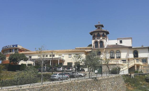 La residencia La Milagrosa, en el Camino de la Corta, atiende a 46 usuarios. 