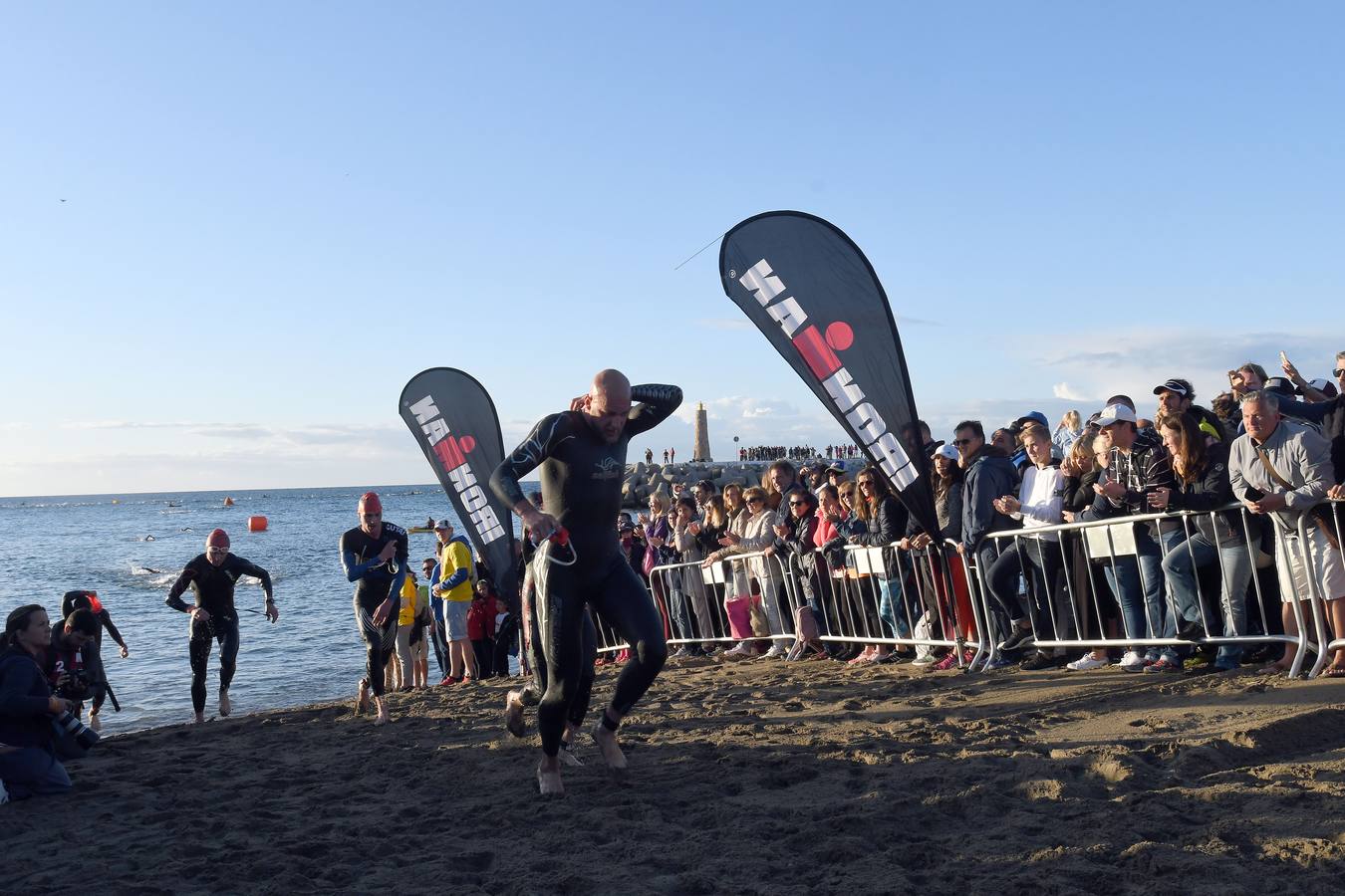 El británico David McNamee ha conquistado el primer Ironman 70.3 Marbella que abre el calendario europeo de la especialidad. En total había 2.500 inscritos