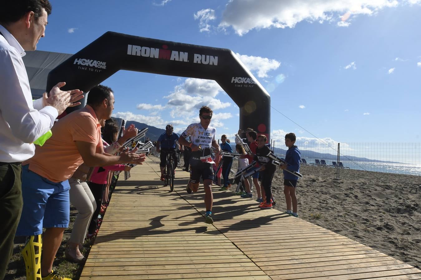 El británico ha conquistado el primer Ironman 70.3 Marbella que abre el calendario europeo de la especialidad. En total había 2.500 inscritos