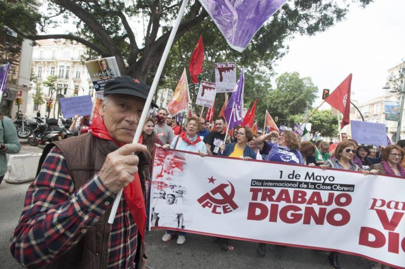 Miles de malagueños participan en la marcha del Día del Trabajo, convocada por CCOO y UGT y apoyada por partidos y colectivos de izquierda