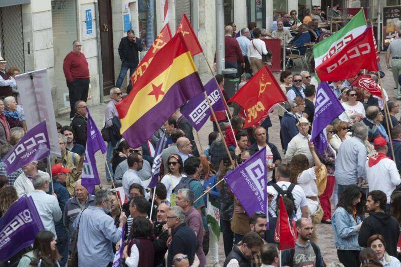 Miles de malagueños participan en la marcha del Día del Trabajo, convocada por CCOO y UGT y apoyada por partidos y colectivos de izquierda