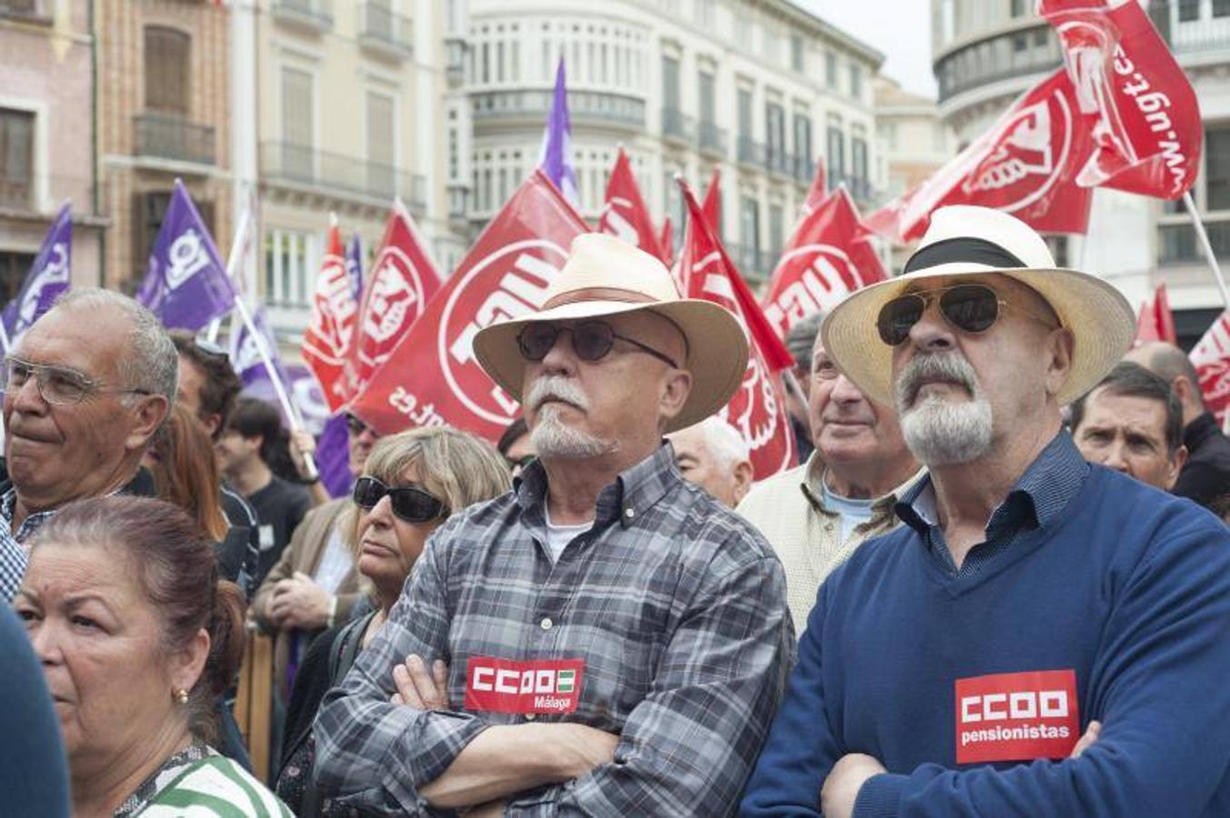 Miles de malagueños participan en la marcha del Día del Trabajo, convocada por CCOO y UGT y apoyada por partidos y colectivos de izquierda