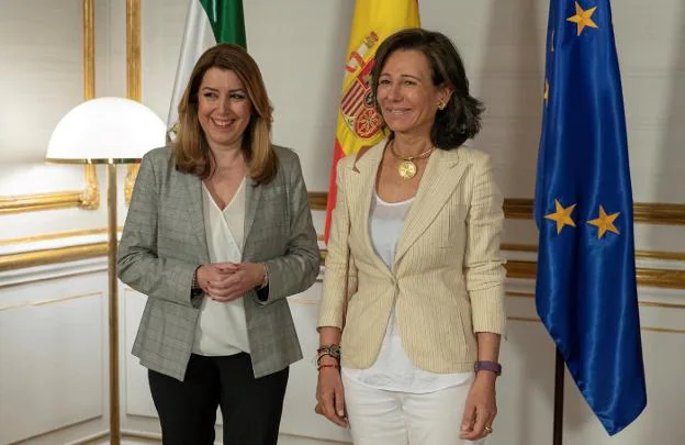 Susana Díaz y Ana Patricia Botín, ayer en su segundo encuentro en el Palacio de San Telmo. :: julio muñoz. efe