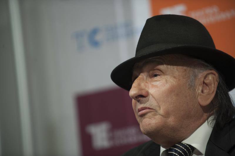 El veterano bailaor deja su impronta en el teatro malagueño antes de recibir un homenaje 