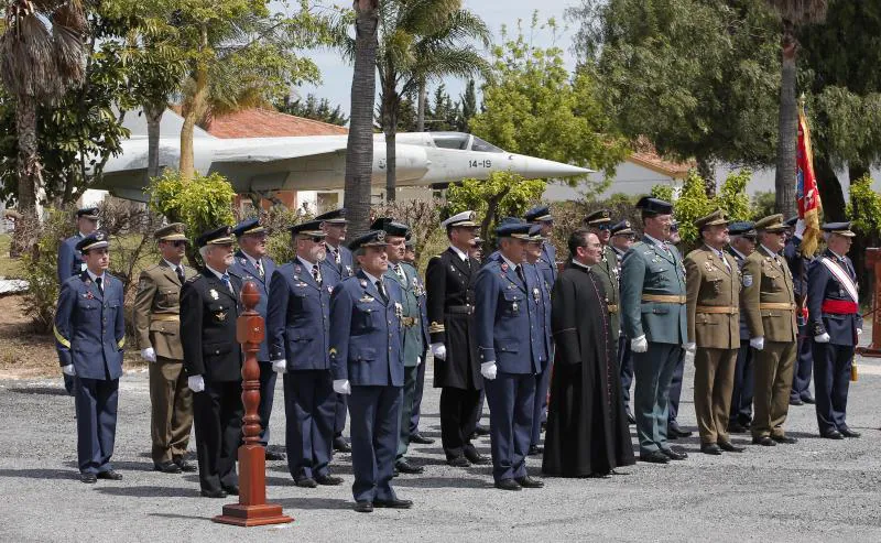 Un total de 156 malagueños juran o renuevan el juramento a la bandera de España en la base aérea de la capital 