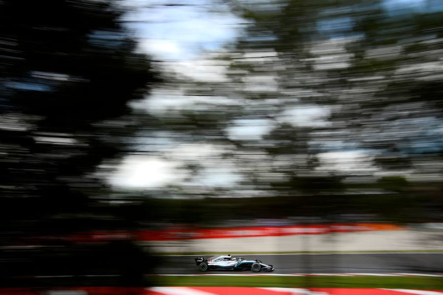 Hamilton sigue líder en la general tras ganar en Montmeló. Alonso quedó en octava posición y Sainz consiguió una merecida séptima plaza.