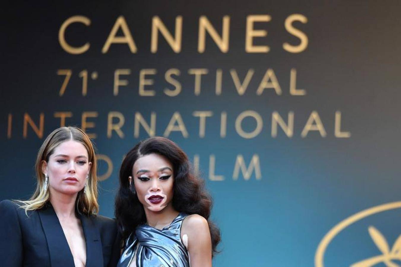 La jornada de este martes en el Festival de Cine de Cannes ha sido un cócktel de protagonistas, vestidos atrevidos, pancartas de protesta contra los asesinatos en Gaza, un hombre volanto y un desfile de Star Wars