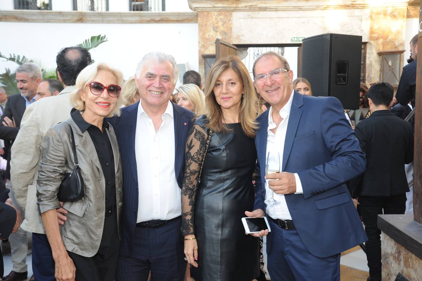 Robert de Niro inaugura junto al chef Nobu y el productor Meir Teper el hotel de lujo de la marca Nobu en Marbella ante numerosos invitados.