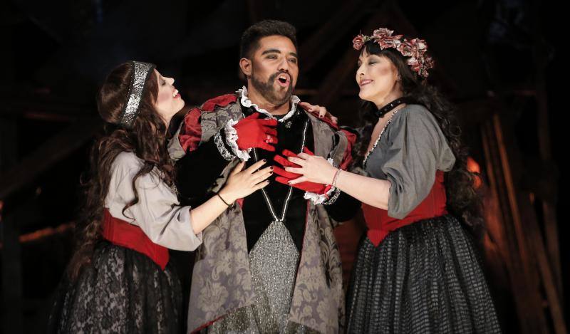 El barítono Damián del Castillo, la soprano Olena Sloia y el tenor Fabián Lara protagonizan la obra.