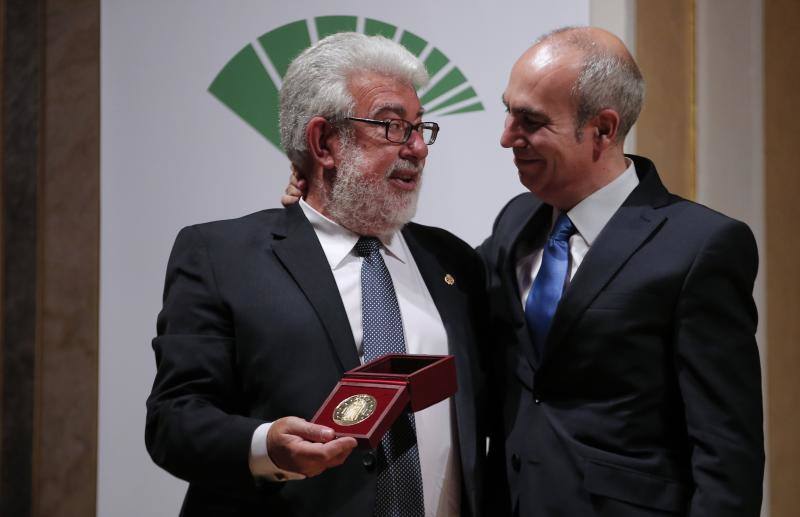 El Ateneo premia el compromiso con la cultura de García Abril, Diana Navarro, Diego Rodríguez Vargas y Francisco Peralto Vicario