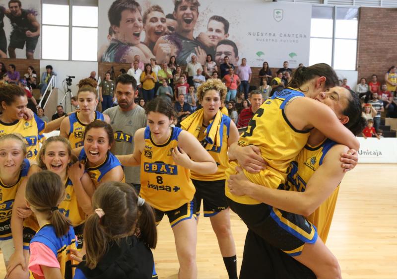 El Asisa Alhaurín de la Torre cerró con otro triunfo una fase de ascenso perfecta. Ganó al Náutico Tenerife y el Unicaja dio la sorpresa ante el Adareva