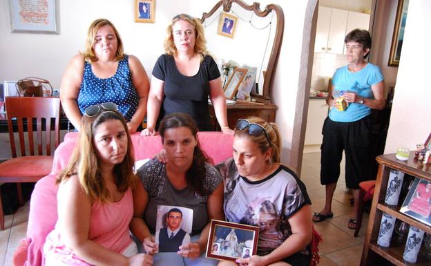 La familia de Domingo Expósito recuerda al fallecido. 