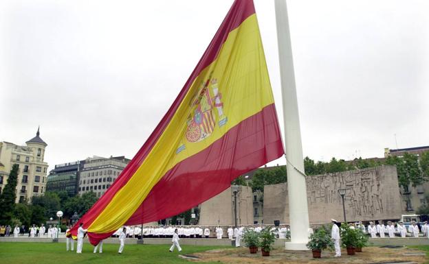 La bandera de España cumple 175 años: ¿conoces su origen?