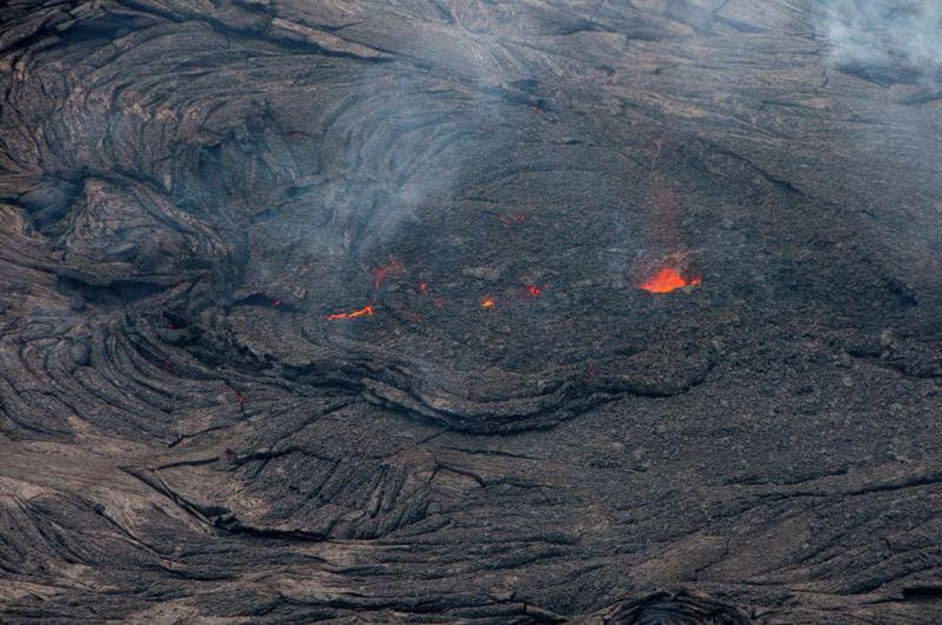 El volcán Kilauea, situado en Hawái (Estados Unidos), entró de nuevo en erupción en las últimas horas, después de hacerlo por primera vez el 3 de mayo, amenazando ahora una planta geotérmica que suministra el 25 % de la energía de la isla.