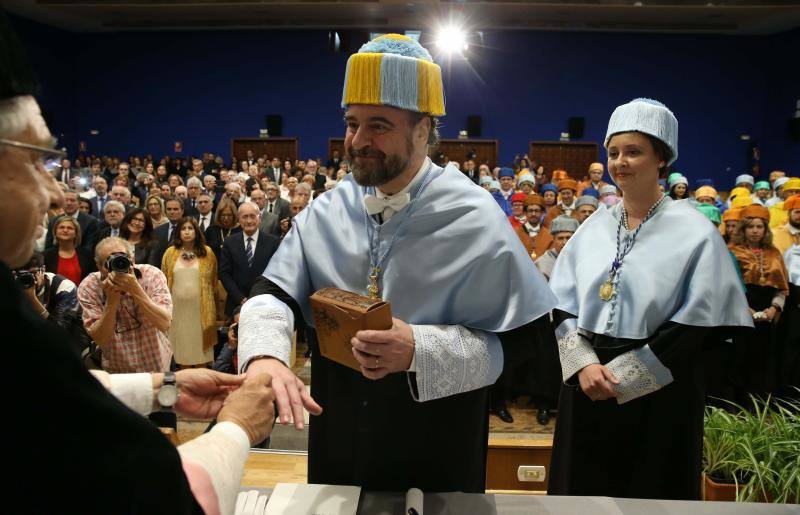 El malagueño, distinguido por su aportación a la lírica