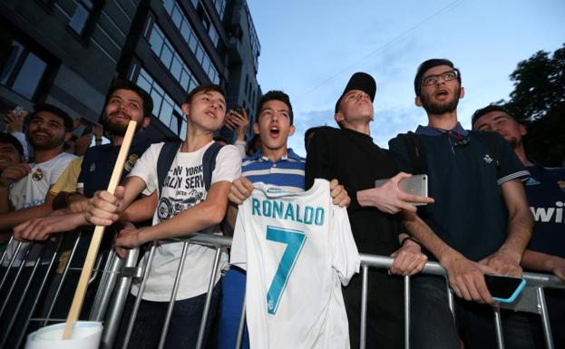 Aficionados del Real Madrid en Kiev.