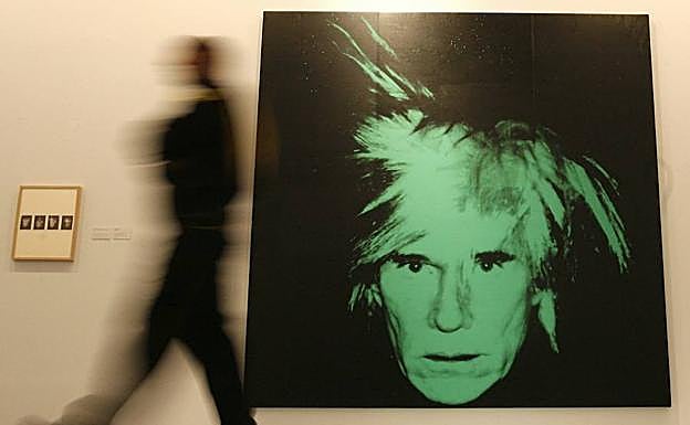 Autorretrato de Andy Warhol firmado en 1986.