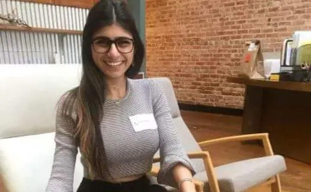 Imagen de la actriz porno a quien un usuario hizo pasar por una chica de Cáceres ganadora de unas Olimpiadas de Física y Química