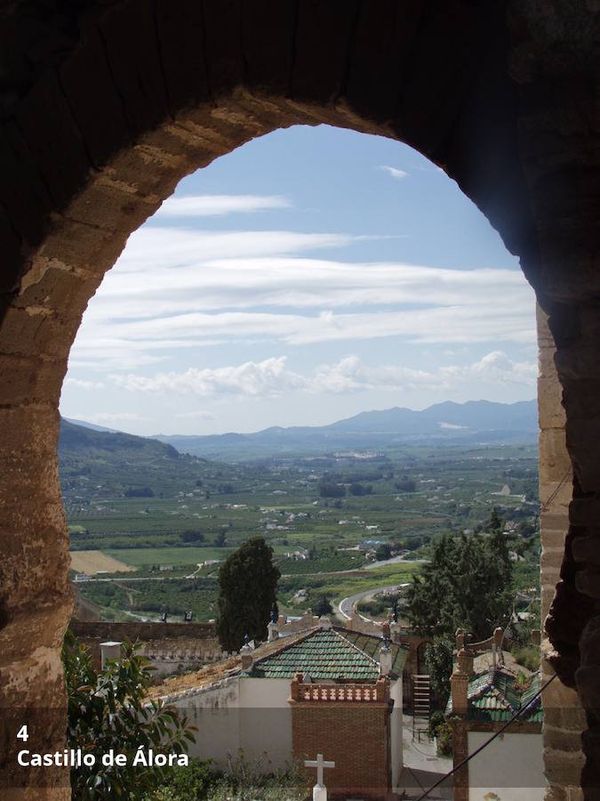 Coronando el Cerro de las Dos Torres, junto al casco urbano de Álora, se encuentra una de las fortalezas más importantes de la provincia de Málaga. Su actual aspecto es el que le dieron los árabes, aunque los cimientos de la fortaleza podrían ser seguramente de los romanos. Todo el reportaje completo  aquí