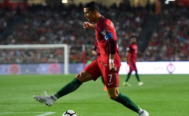 Cristiano Ronaldo, durante un partido con Portugal.