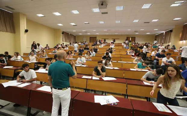 Buero Vallejo, un buen aliado para los alumnos en su primer examen de selectividad