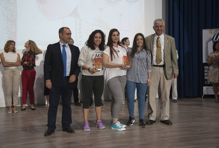 La Universidad premia al UMA Antequera y al Málaga femenino, entre otros, y recuerda a la figura de Carlos Serra