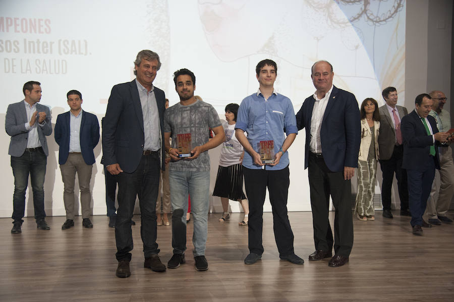 La Universidad premia al UMA Antequera y al Málaga femenino, entre otros, y recuerda a la figura de Carlos Serra