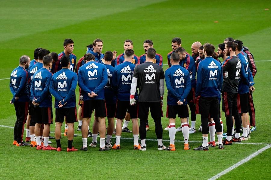 A dos días del debut de la selección española en el Mundial de Rusia contra Portugal, Luis Rubiales ha anunciado la destitución del seleccionador Julen Lopetegui. En sus dos años al frente del combinado nacional, el nuevo técnico del Real Madrid ha logrado la clasificación para el Mundial de forma brillante y sin conocer la derrota.