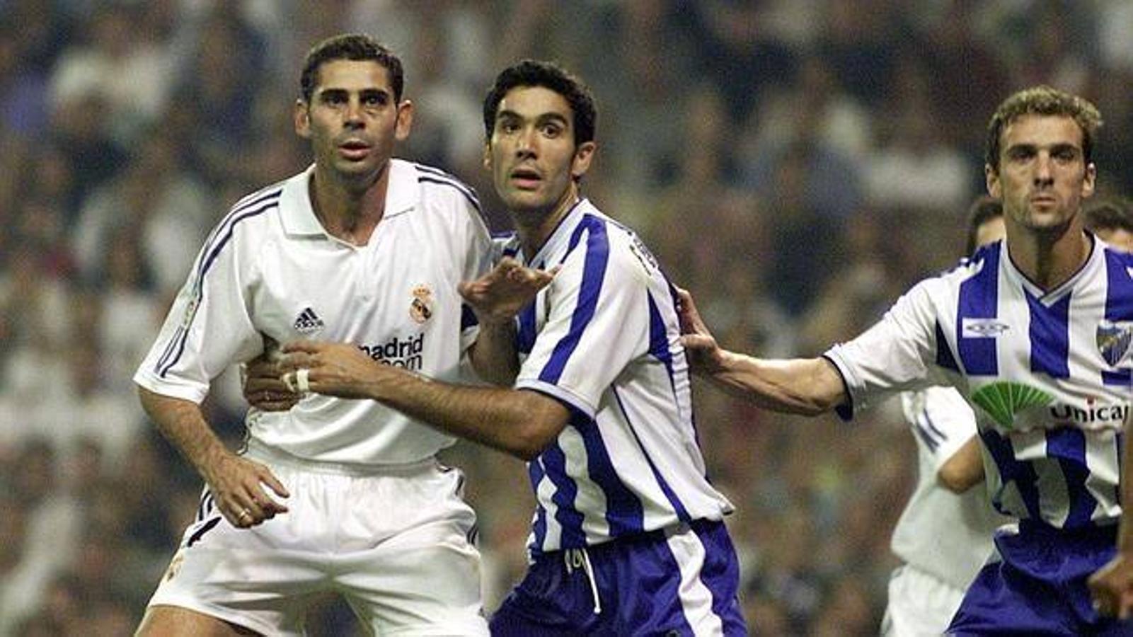 En el Real Madrid jugó 14 temporadas consecutivas, desde 1989 hasta 2003, hasta los 34 años.