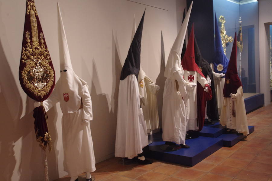 El Museo de la Semana Santa de Málaga 'Jesús Castellanos', ubicado en el antiguo hospital de San Julián, sede de la Agrupación de Cofradías, acoge esta exposición