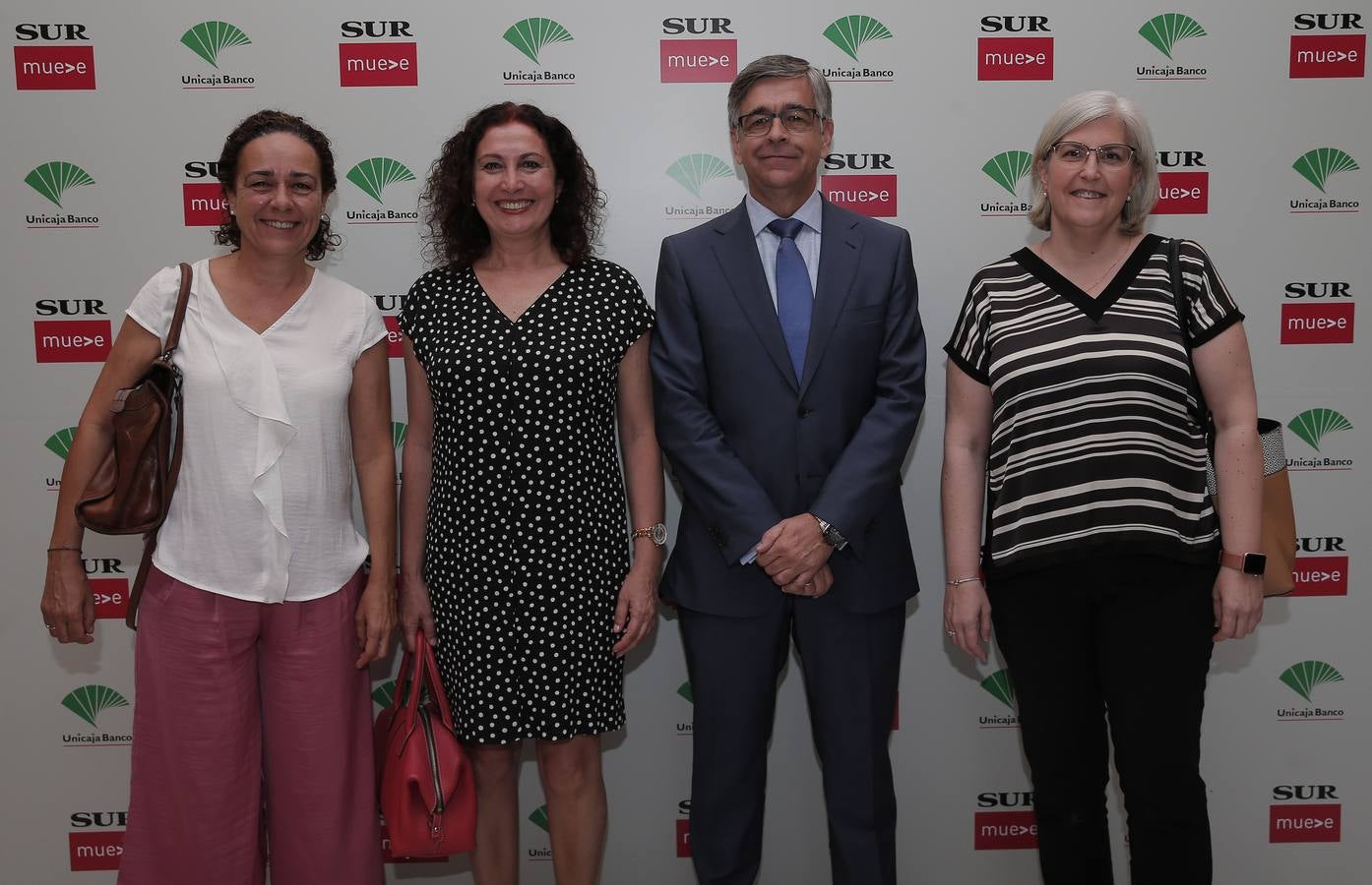 Numerosas personalidades de la sociedad malagueña han asistido al Foro SUR con la presidenta de la Junta de Andalucía, Susana Díez, que se ha desarrollado en el hotel NH de Málaga capital, hoy lunes 18 de junio