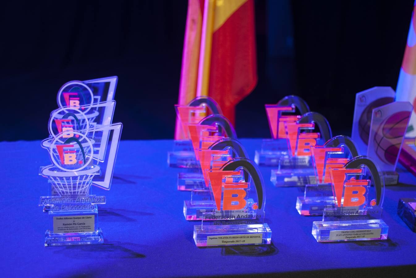 La gran familia del baloncesto se dio cita en la gala de los premios provinciales de la temporada 2017-2018 en la que se reconoció la labor de los disitntos equipos y personalidades que han brillado en este tiempo.