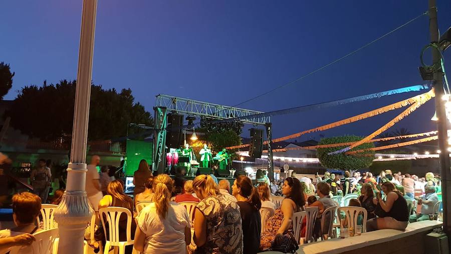 Imágenes del ambiente en La Cala del Moral