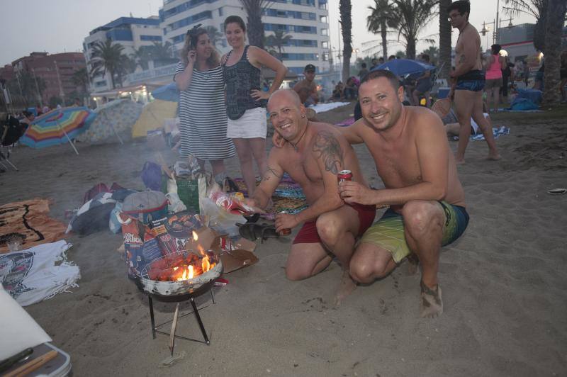 Imágenes de malagueños disfrutando de la llegada del verano en La Misericordia