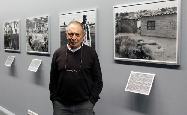 El fotógrafo David Goldblatt en una imagen de 2011.