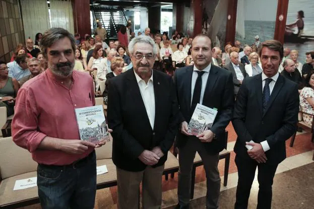 Ángel Idígoras, Ángel Rodríguez Cabezas, Manuel Castillo y Santiago Souvirón. 