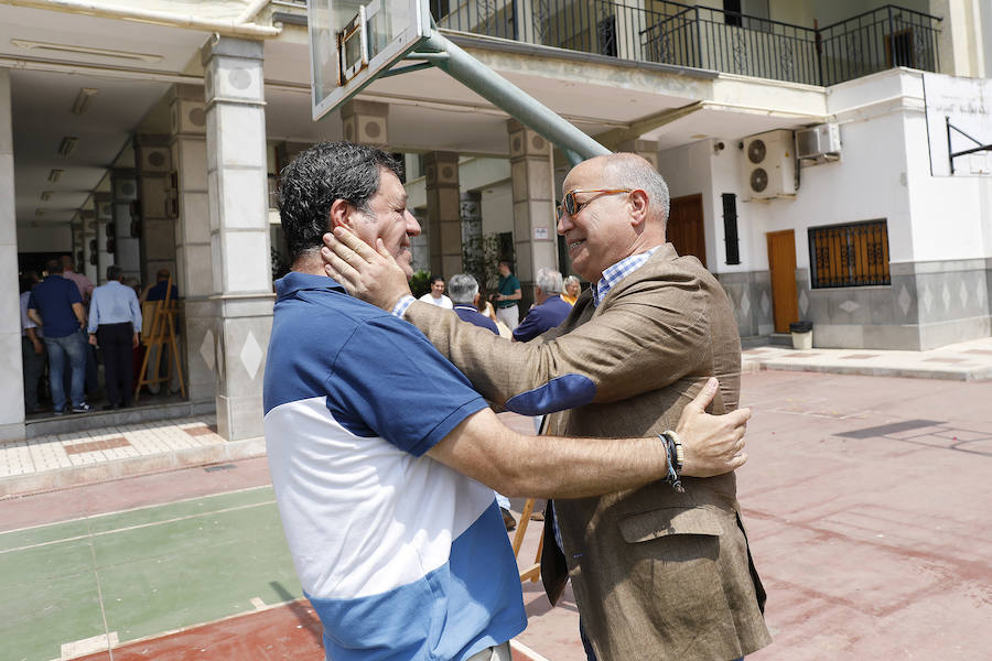 Aficionados,técnicos, directivos y jugadores se reunieron en el colegio de calle La Victoria para celebrar la efeméride