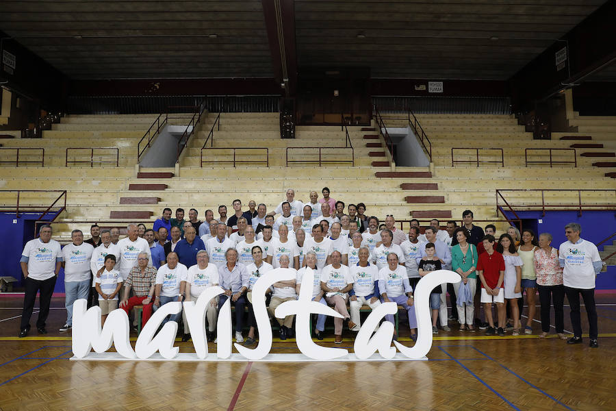 Aficionados,técnicos, directivos y jugadores se reunieron en el colegio de calle La Victoria para celebrar la efeméride