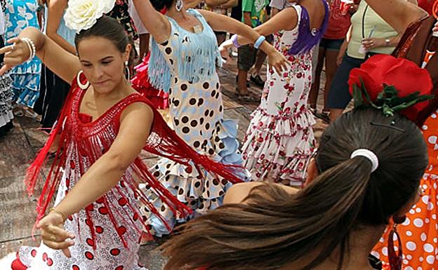 Cita en calle Larios este domingo para batir el récord Guiness de gente bailando flamenco
