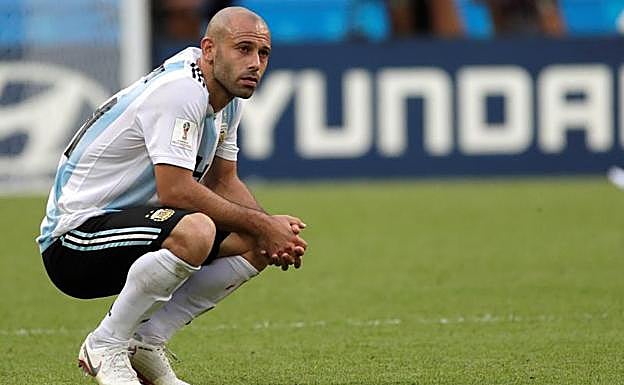 Mascherano, abatido tras la derrota de Argentina