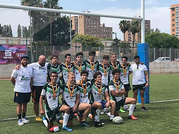 El combinado andaluz, con la medalla de plata. ::