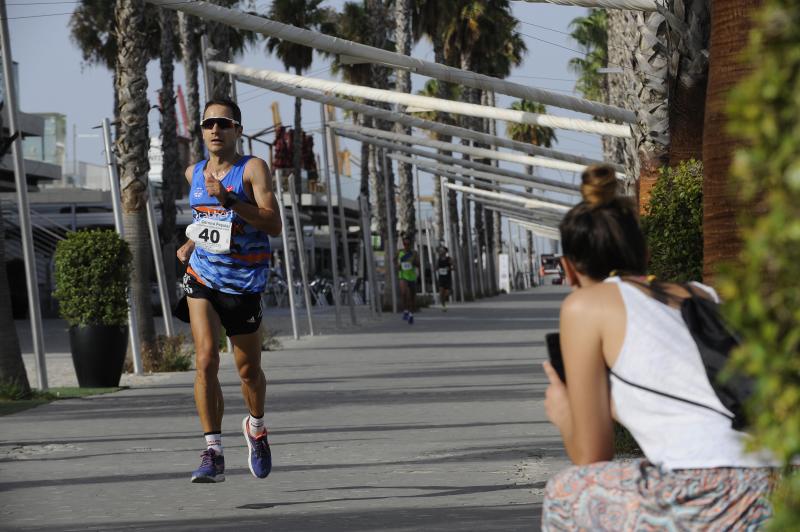 Bajo el lema 'Corre, anda, por un turno de oficio digno', más de 400 personas han participado este sábado 7 de julio en la carrera popular